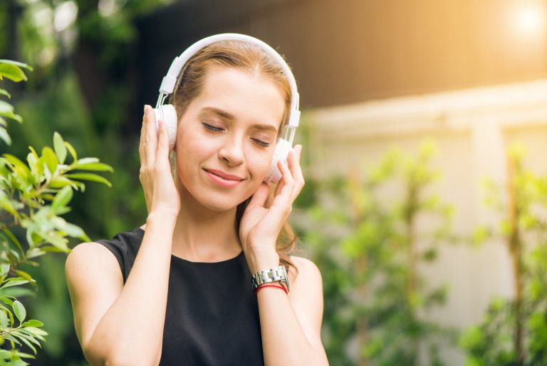 Noise Cancelling Headphones for ADHD/Autism • Wandering Minds